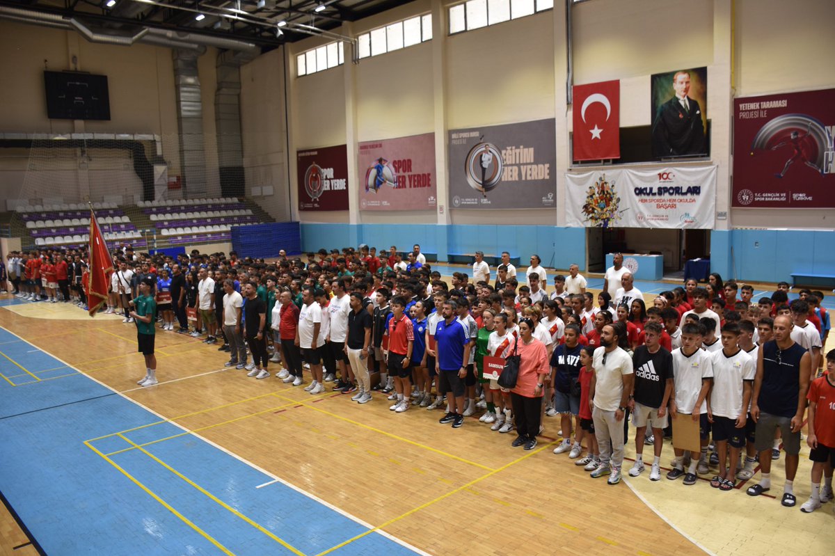 Afyon'da Anadolu Yıldızlar Ligi Futbol Türkiye Birinciliği Başladı