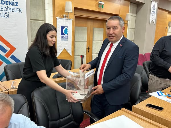 Dinar Belediye Başkanı Topçu, Akdeniz Belediyeler Birliği Meclis Toplantısına Katıldı