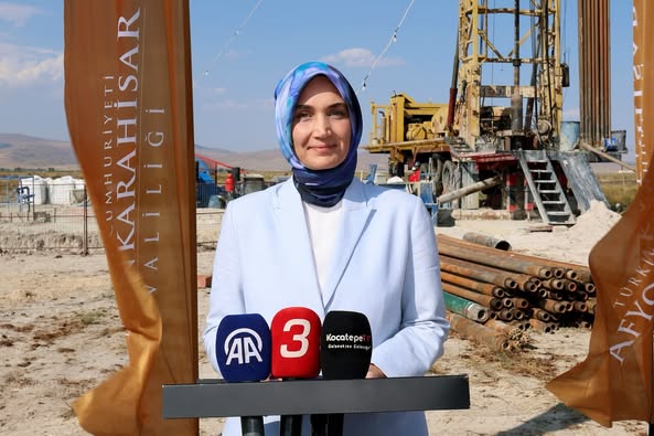 Afyon'da Jeotermal Sera Projesiyle Tarım Devrimi: 4 Bin Kişiye İş İmkanı