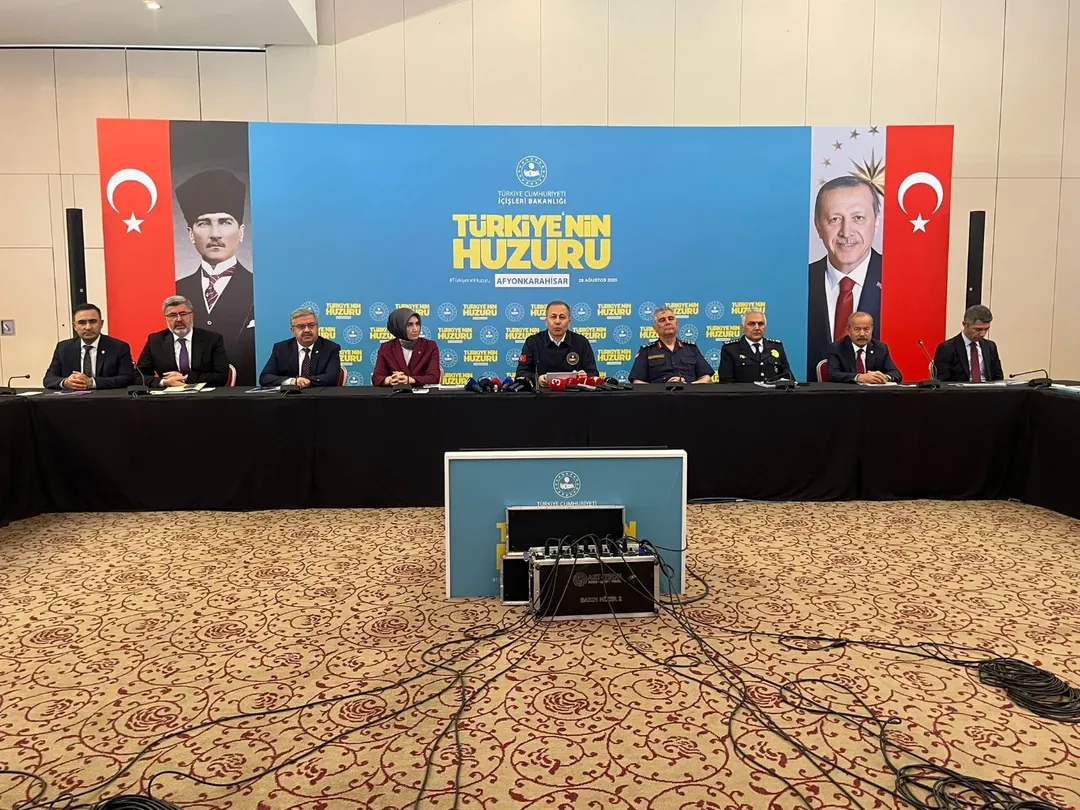Afyonkarahisar'da Güvenlik Toplantısı: Terörle Mücadele ve Uyuşturucuyla Savaşta Yeni Adımlar
