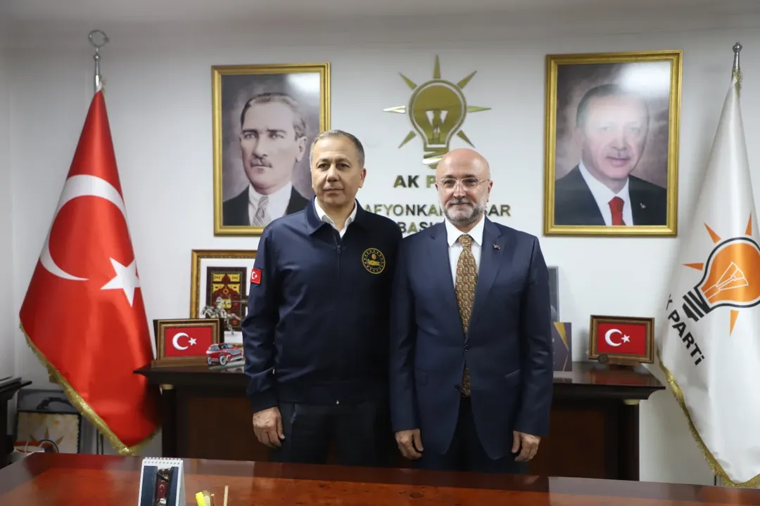 İçişleri Bakanı Yerlikaya, Afyonkarahisar İl Başkanlığı'nı Ziyaret Etti