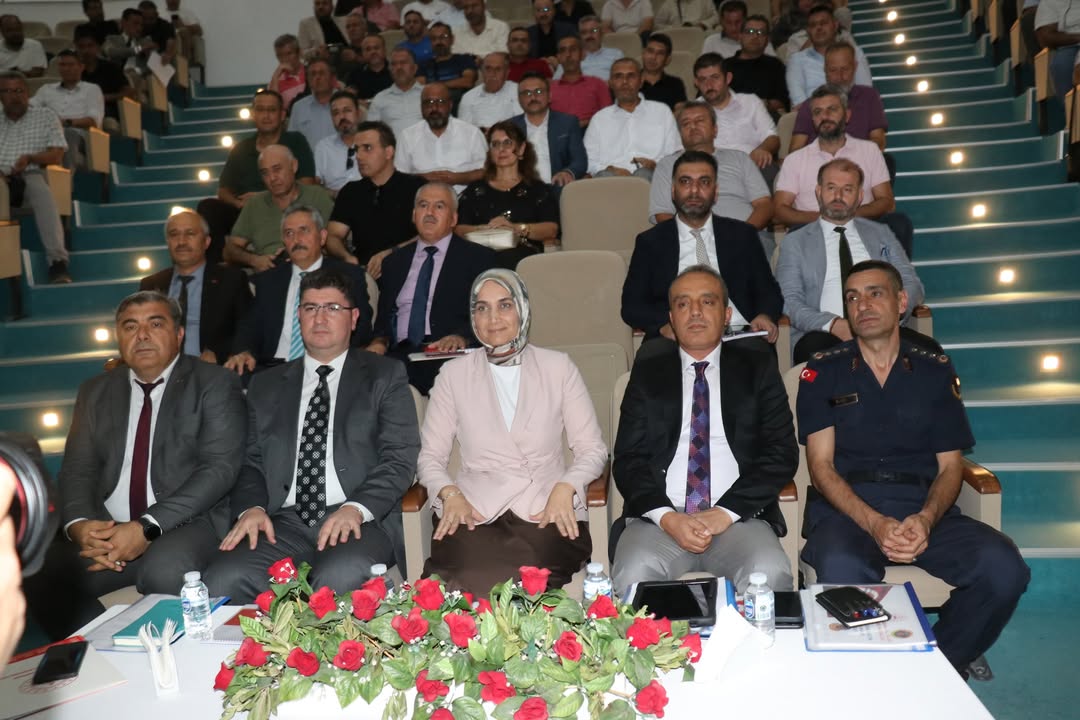 Afyonkarahisar'da Asayiş Trafik Tedbirleri Bilgilendirme Toplantısı Düzenlendi