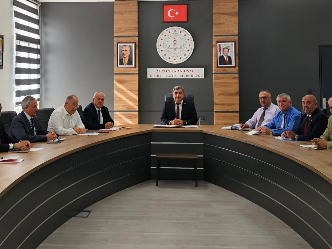 Afyonkarahisar'da 2025-2026 Eğitim Öğretim Yılı Hazırlıkları Değerlendirme Toplantısı Yapıldı