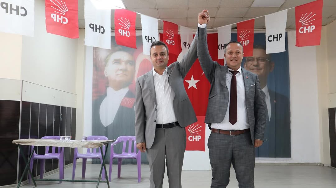 Afyonkarahisar'da CHP İlçe Kongresi Yapıldı: Sefa Evrenkaya Yeniden Başkan Seçildi
