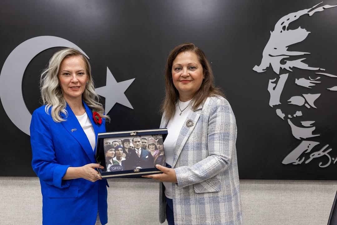 Afyonkarahisar'da Girişimci İş Kadınları Federasyonu Heyeti Derneklerle İstişare Toplantısı Düzenledi