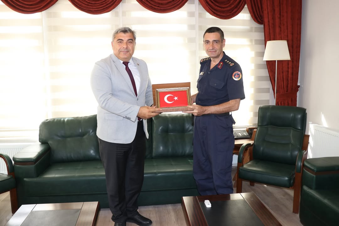 Afyonkarahisar İl Milli Eğitim Müdürü Jandarma Komutanlığını Ziyaret Etti