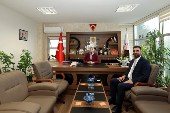 Afyonkarahisar Valisi Güran Yiğitbaşı, Gençlik ve Spor İl Müdürlüğünü Ziyaret Etti