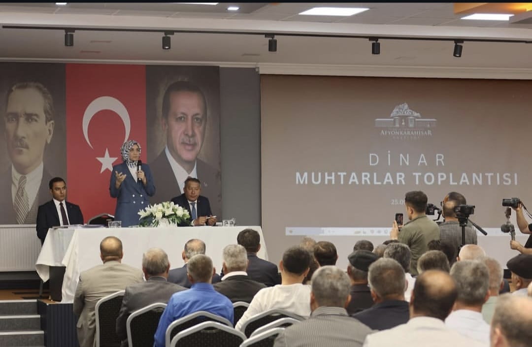 Afyonkarahisar'da Muhtarlar Valisi ve Milli Eğitim Müdürü ile Buluştu
