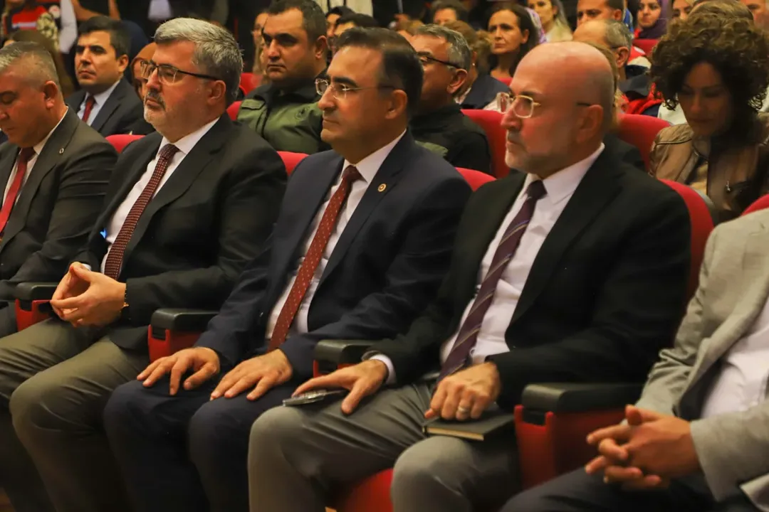 Tarım ve Orman Bakan Yardımcısı Prof. Dr. Ahmet Gümen Afyonkarahisar'da İl Müdürlüğü Personeli ile Buluştu