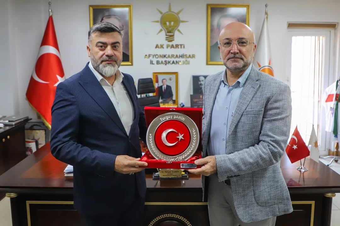 Afyonkarahisar'da AK Parti ile Muhtarlar Arasında İstişare Toplantısı