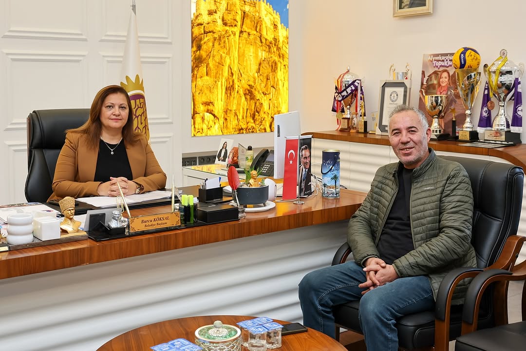 CHP'li Burcu Köksal, Bolvadin İlçe Başkanı Ömer Çengel ile Görüşme Gerçekleştirdi