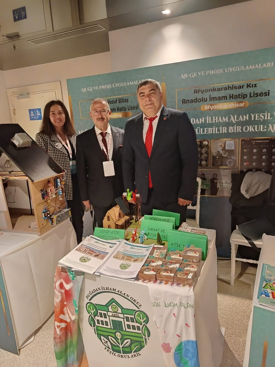 Afyonkarahisar Kız Anadolu İmam Hatip Lisesi'nden Türkiye Çapında Başarı