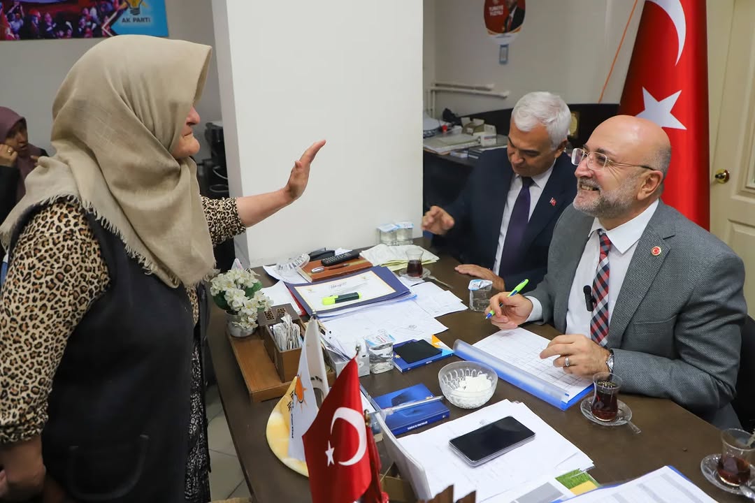 AK Parti Afyonkarahisar Teşkilatı Sinanpaşa'da İstişare Toplantısı Düzenledi