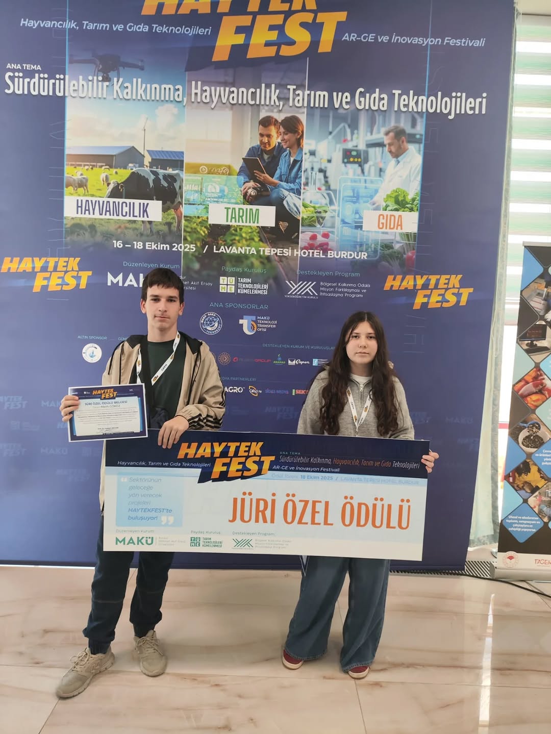 Afyonkarahisar Dumlupınar BİLSEM Öğrencileri HAYTEKFEST'ten Jüri Özel Ödülü ile Döndü