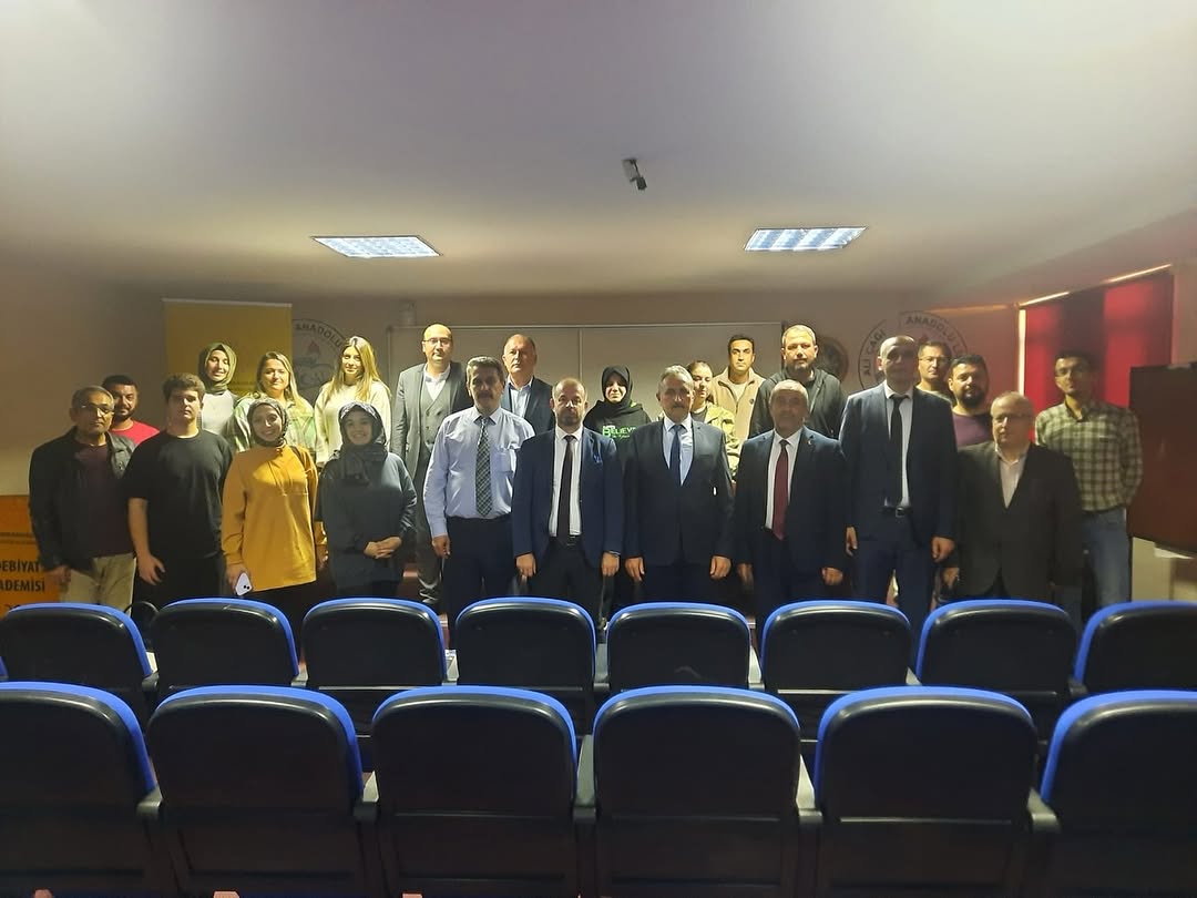 Afyonkarahisar'da Öğretmen Akademileri Edebiyat Programı Yavuz Bülent Bakiler'i Andı