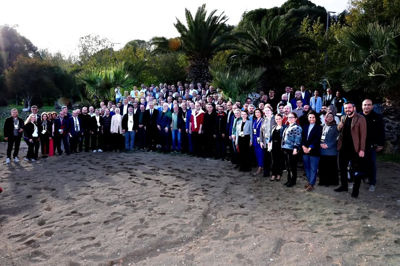 Afyonkarahisar'da Sağlık Müdürlüğü Biz Kocaman Bir Aileyiz Anlayışıyla Çalışmalarını Sürdürüyor