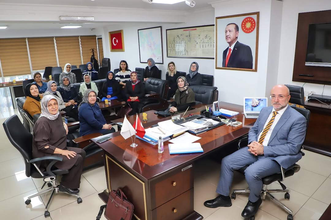 AK Parti Afyonkarahisar'da Kadın Kolları İstişare Toplantısı Düzenlendi