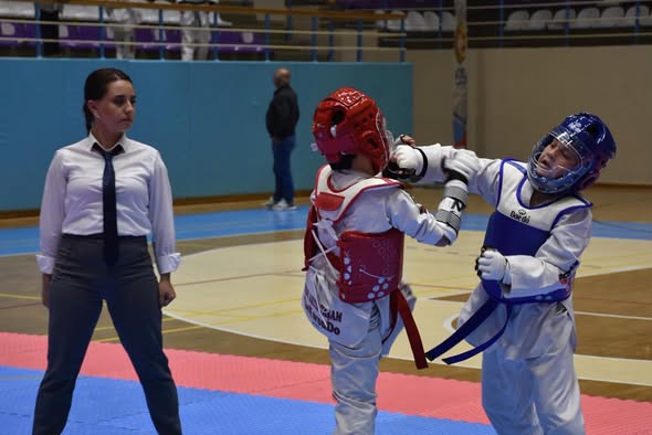 Afyonkarahisar'da Cumhuriyet Coşkusu Spor Müsabakalarıyla Sahalarda Yaşandı